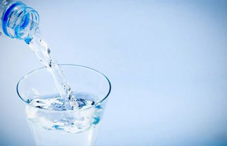 7 תופעות לוואי הנגרמים משתיית יתר של מים