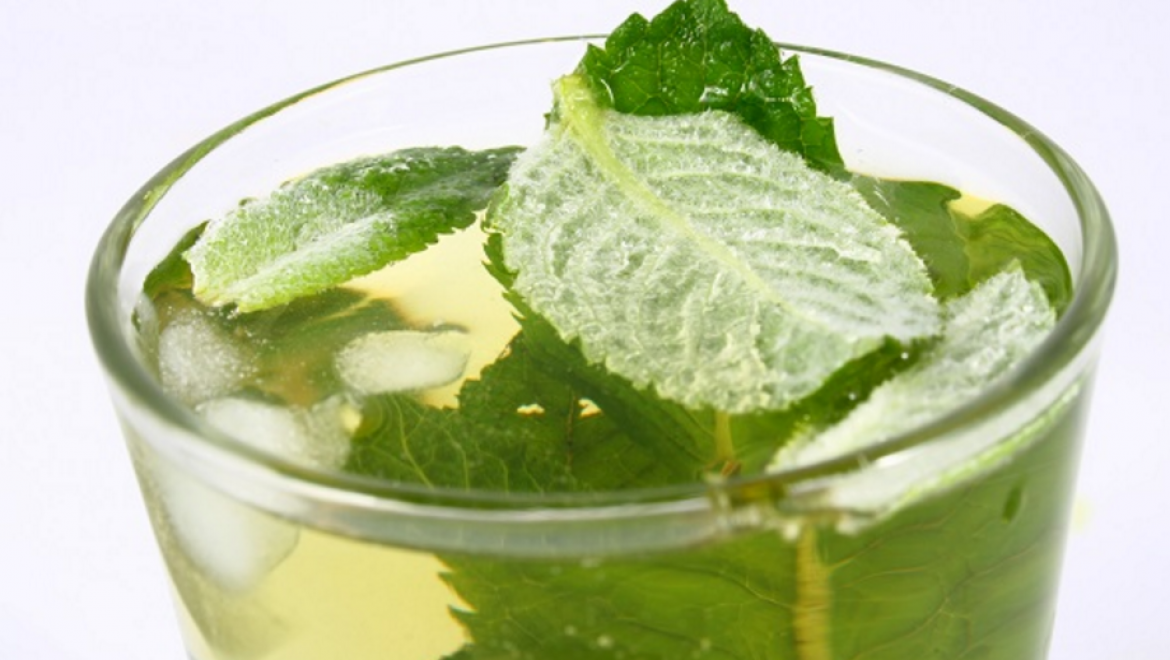 17 סיבות טובות מדוע כדאי לשתות תה ירוק על בסיס יומי