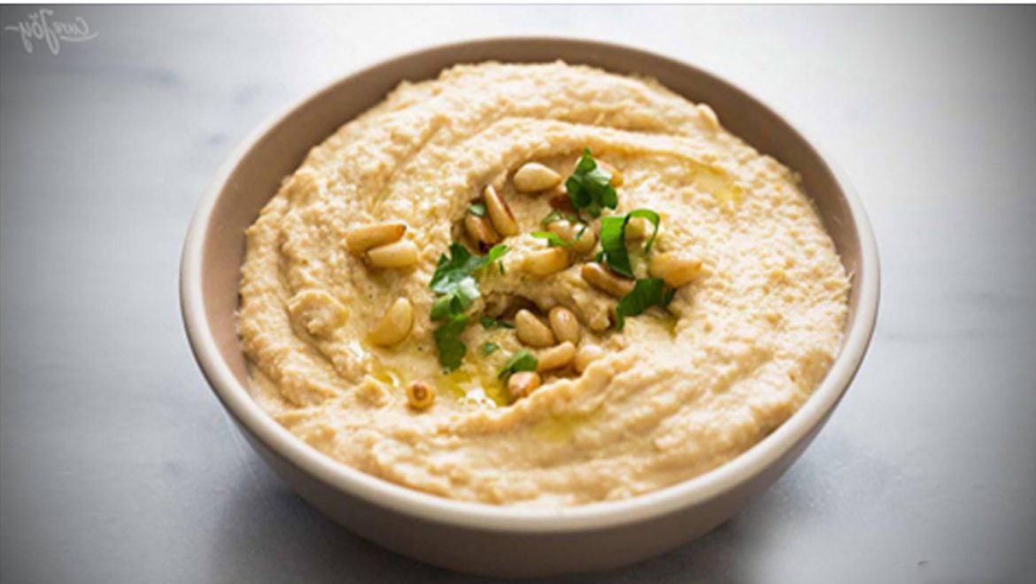 5 יתרונות בריאותיים לאכילת חומוס